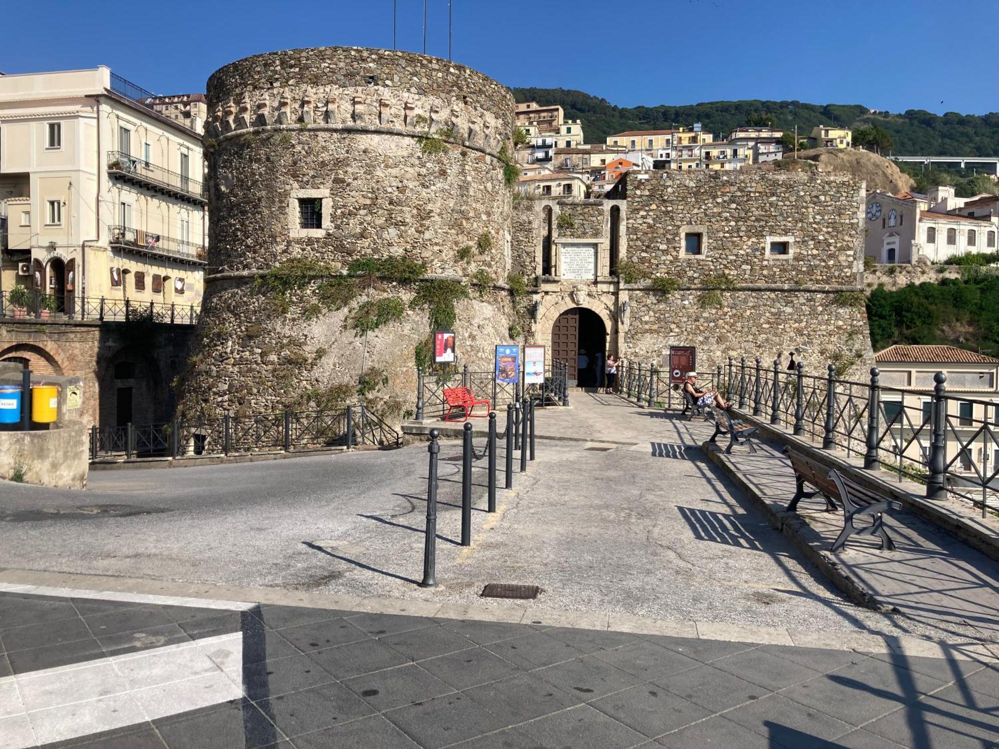 Appartement Residenza Ferdinando - 40M Dal Mare à Pizzo  Extérieur photo